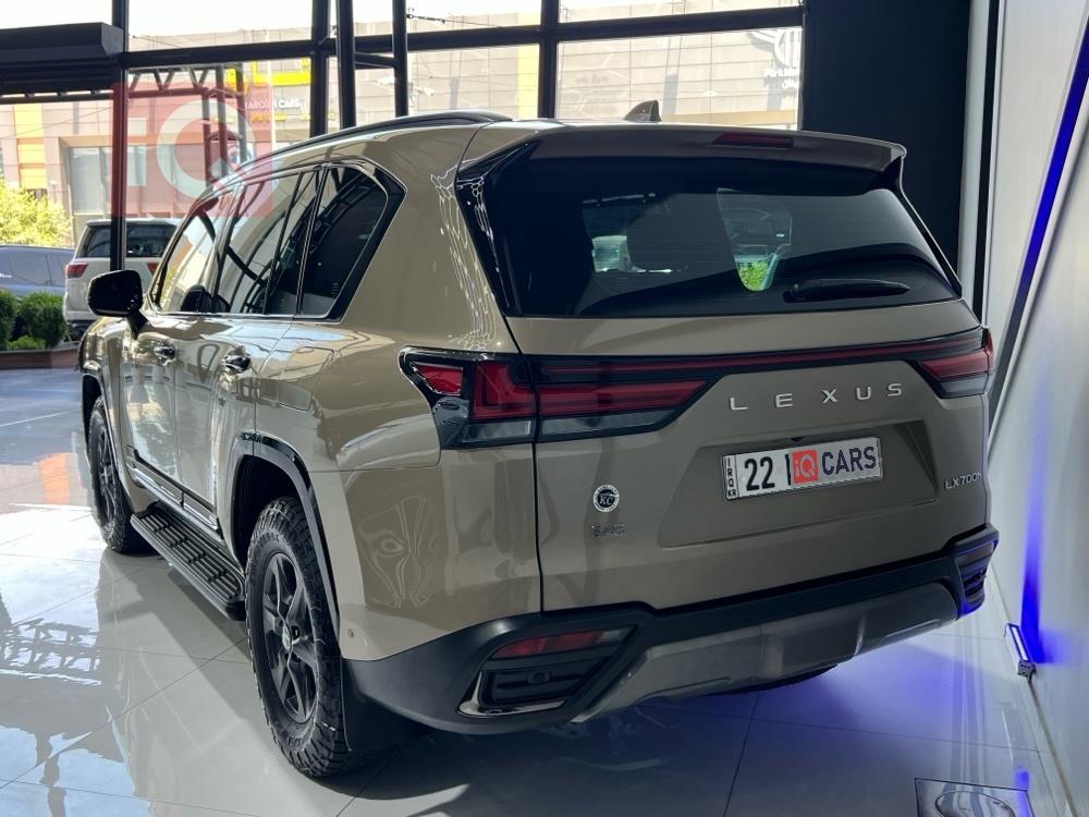 Lexus LX